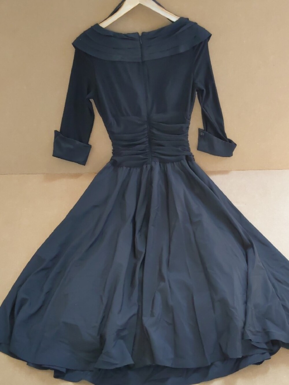 Jessica Howard Elegant Black Fit-and-Flare Dress with Floral Brooch - Picture 2 of 11